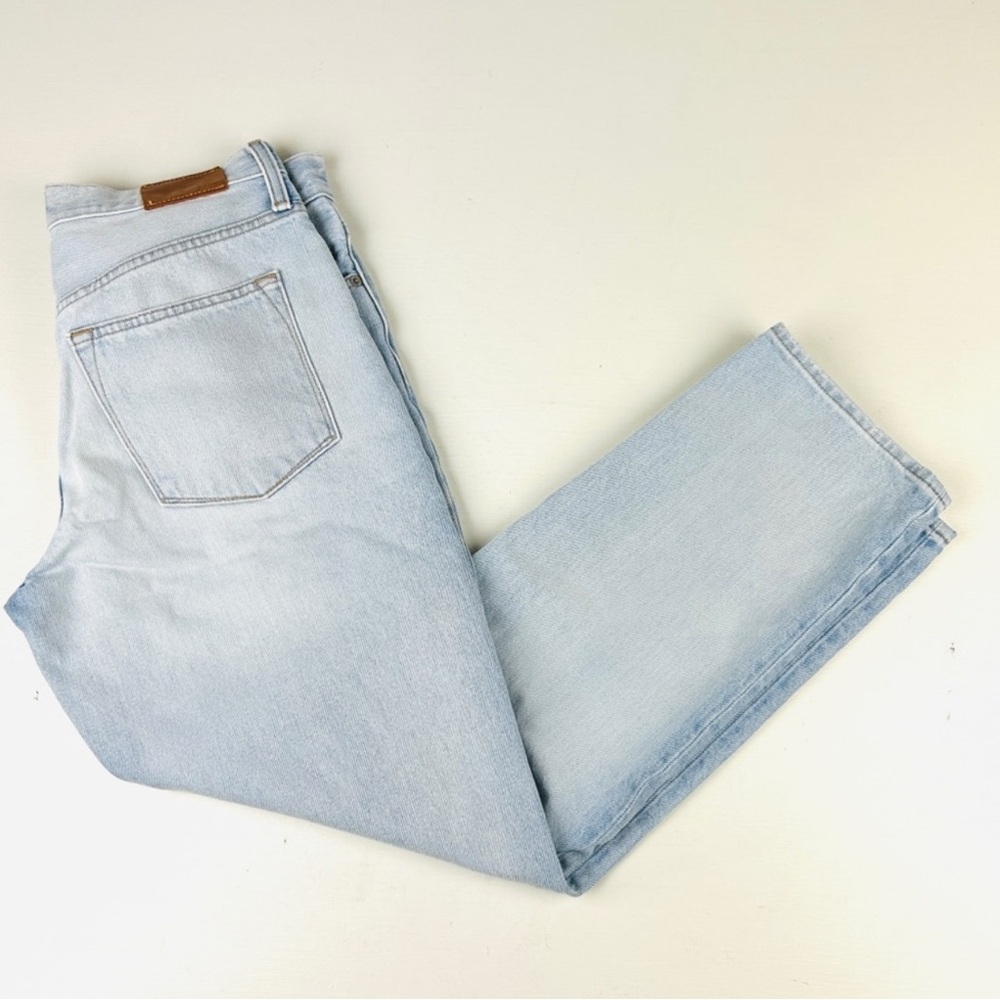 J CREW Slouchy boyfriend Jean in Waterside Wash